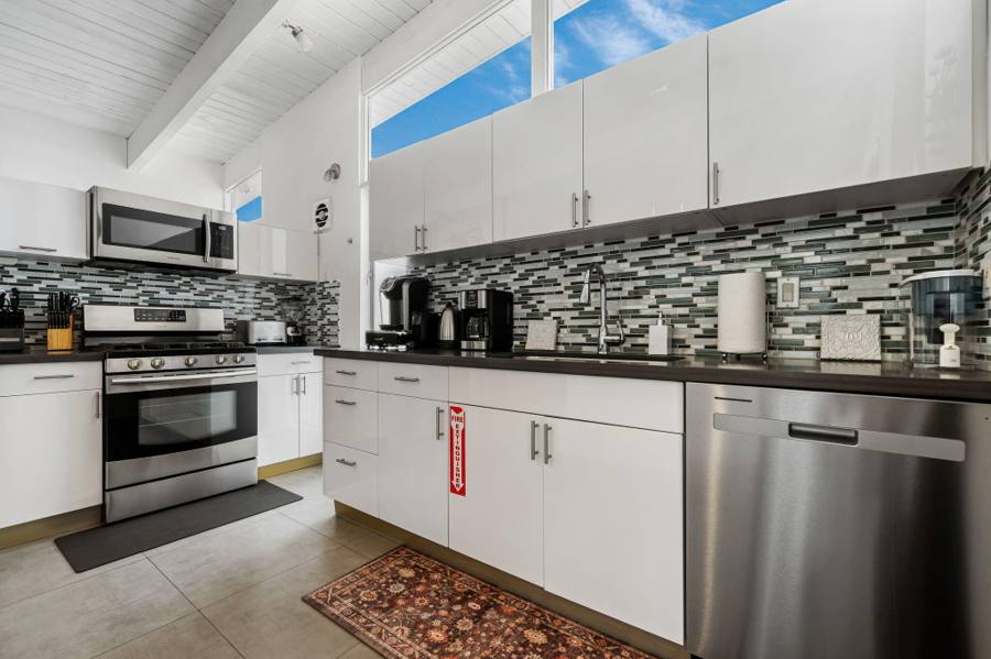 2875 E Wyman Dr, Palm Springs, CA 92262, photo 13